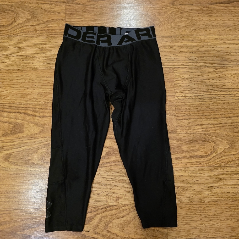 Youth boys Under Armour leggings.
